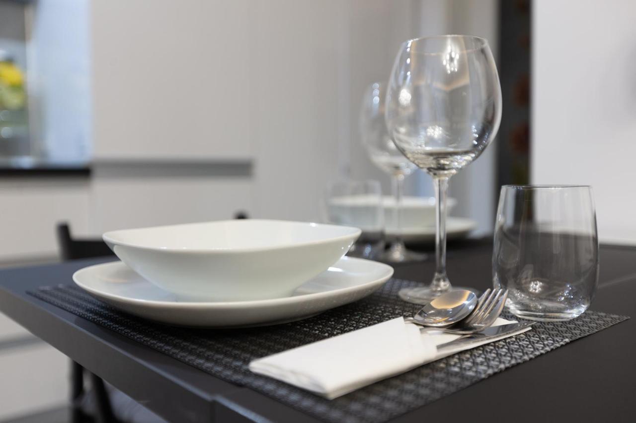 Hrodberht Ski Apartment Busteni Bagian luar foto