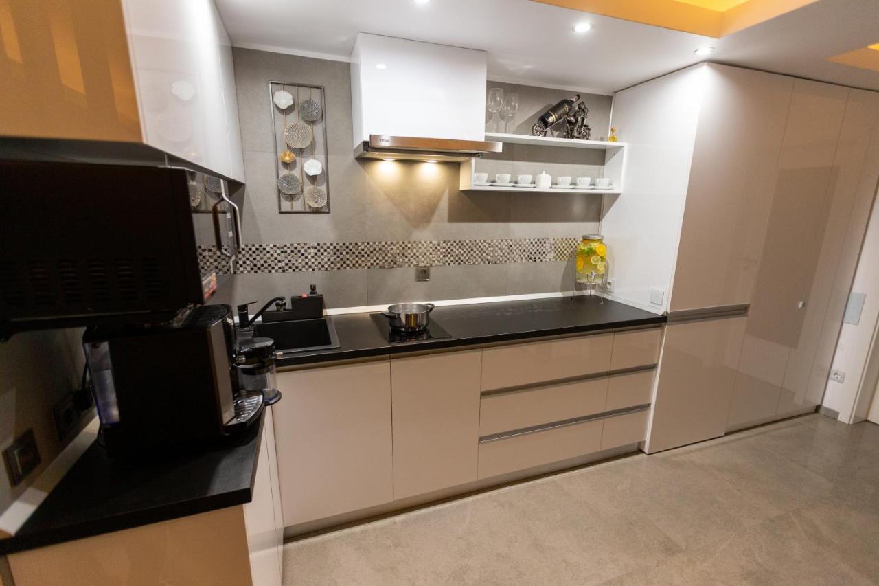 Hrodberht Ski Apartment Busteni Bagian luar foto